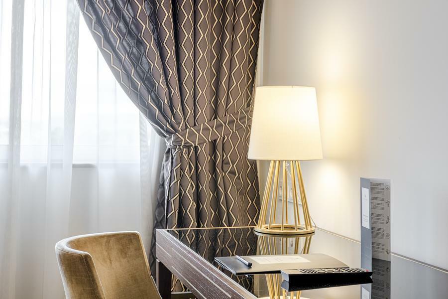 Aurea Legends By Eurostars Hotel Company Praha Bagian luar foto